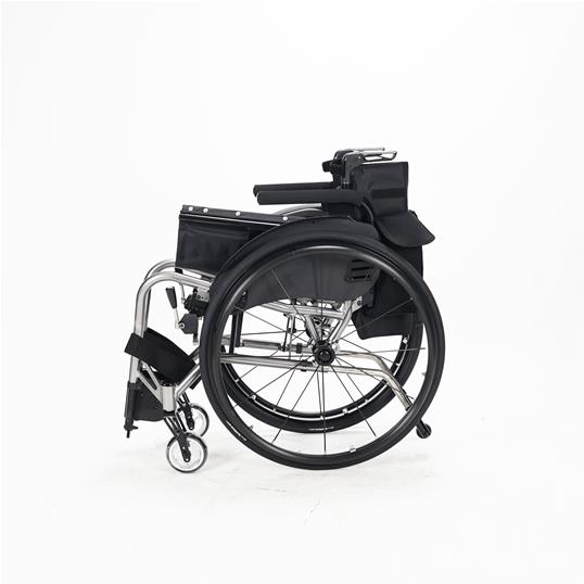 G760 KATLANIR ACTİVE TEKERLEKLİ SANDALYE