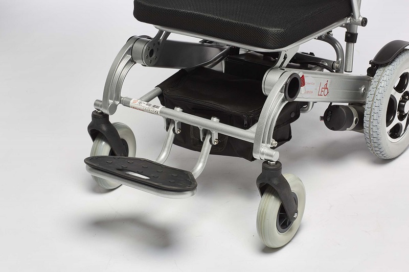 Hafif Katlanir Akulu Tekerlekli Sandalye 8002 Fulmaks